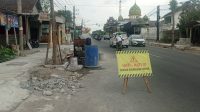 DLH Kabupaten Kediri Pastikan Akhir Tahun Renovasi Trotoar dan Taman Jalan Soetta Selesai