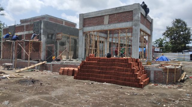 Antisipasi Terkendala Cuaca, DKPP Kota Blitar Minta Tambah Pekerja Proyek Rehab Pasar Ikan Hias