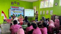Polisi Edukasi dan Sosialisasi Cegah Perundungan ke Siswa SDN 01 Deyeng Ringinrejo Kediri