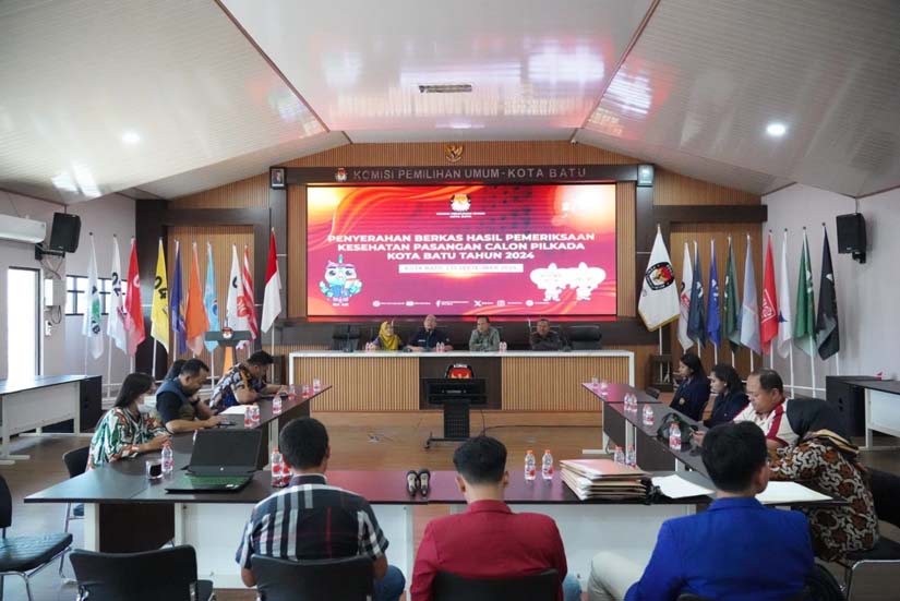RSUD Karsa Husada Batu Serahkan Hasil Tes Kesehatan ke KPU Kota Batu