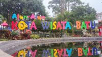 Tulisan Alun-alun Kota Wisata Batu Berubah dan Semakin Cantik