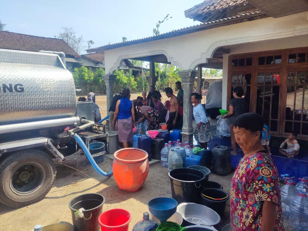 Tiga Titik Kekeringan di Kabupaten Tulungagung Digelontor Air Bersih