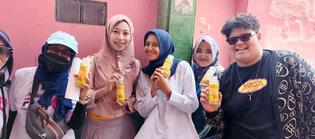 Bunda Fey dan pelaku UMKM di Ngadirejo