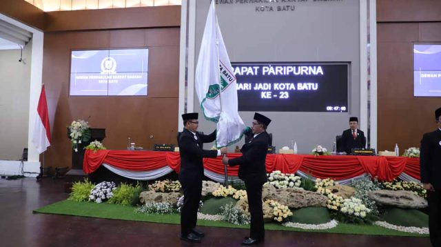 Rapat Paripurna DPRD Peringatan HUT ke-23, Pj Walikota: Ajak Masyarakat Bersinergi Membangun Kota Batu