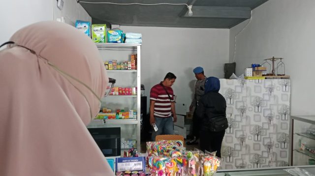 Pemilik Apotek Tsabita Farma Kota Batu Kaget, Etalase Obat Diacak-Acak Maling