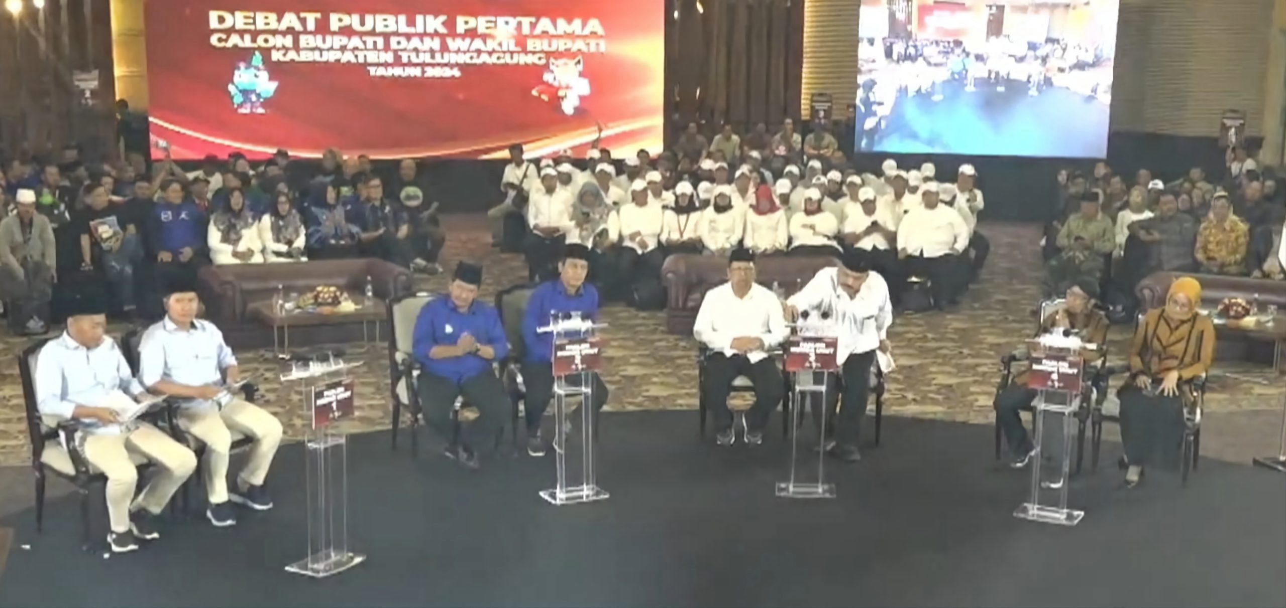 Ikuti Debat Publik Pertama, Empat Paslon Baca Teks, Begini Penilaian Pengamat Komunikasi Politik di Tulungagung