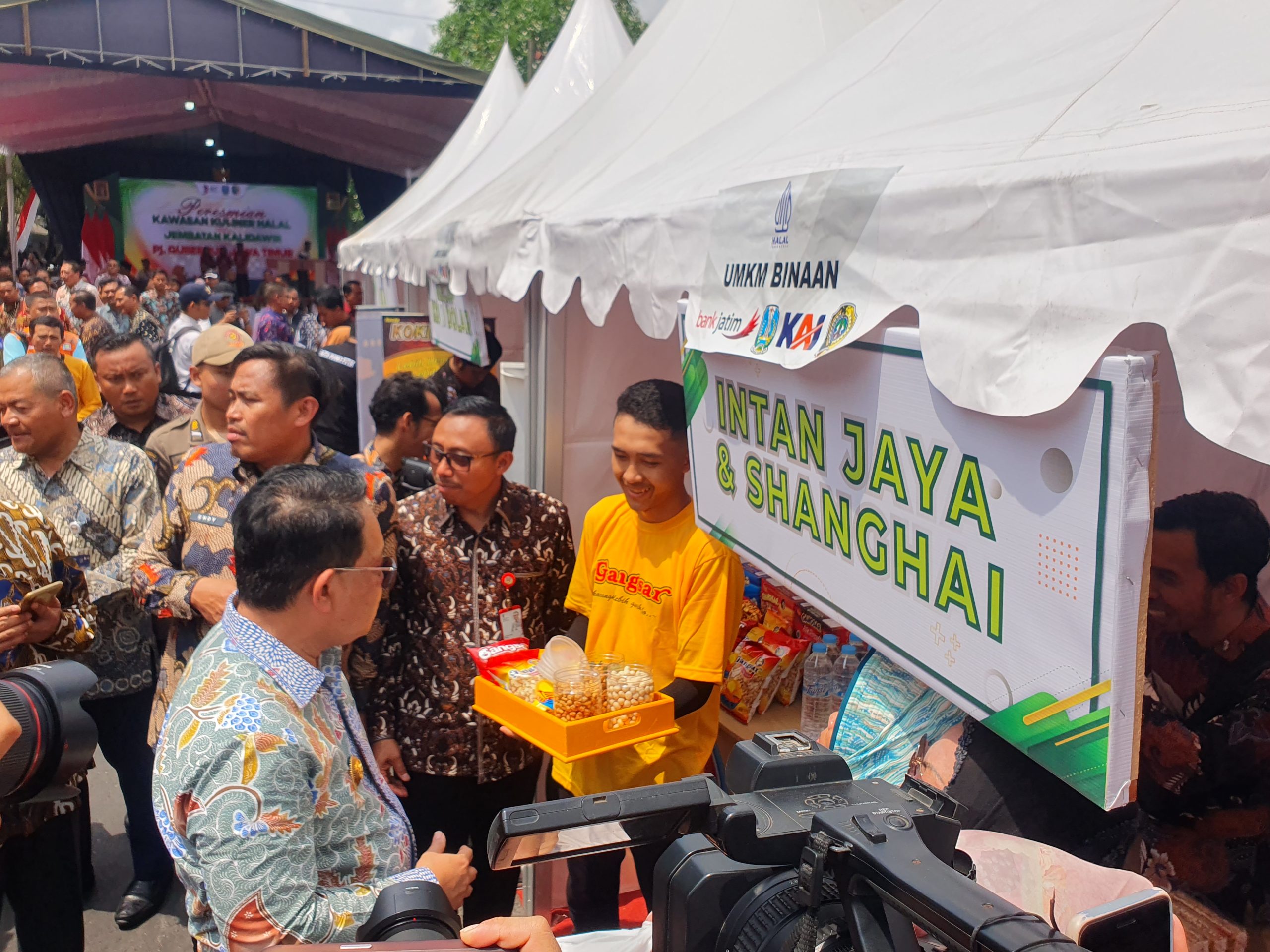 Kawasan Kuliner Halal Diresmikan, Ini Harapan Pj Gubernur Jatim