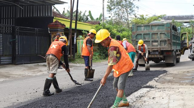 Jalan Lingkar Pule dari Rusak Parah Perlahan Mulus, Ini Penjelasan Dinas PUPR Trenggalek
