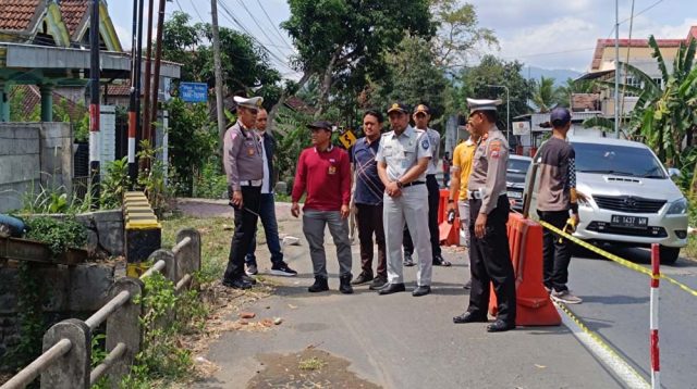 Menghadapi Libur Akhir Tahun, Kerusakan Jalan-Jembatan Dicek, Ini Kata Kasatlantas Polres Trenggalek