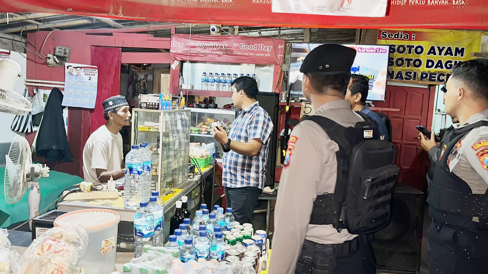 Merasahkan Masyarakat, Satreskoba Gelar Razia dan Amankan 27 Miras Disejumlah Warkop