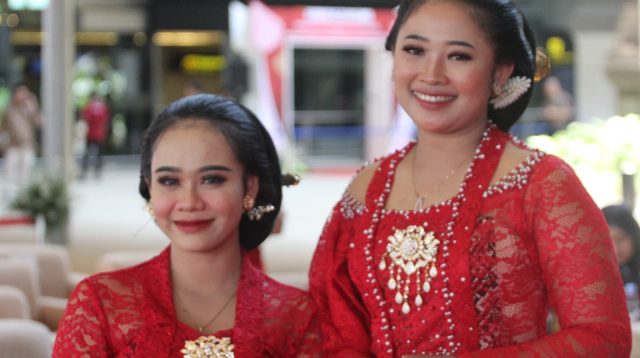 Duet Duo Seniwati Multitalenta Kabupaten Kediri Hebohkan Jagat Seni