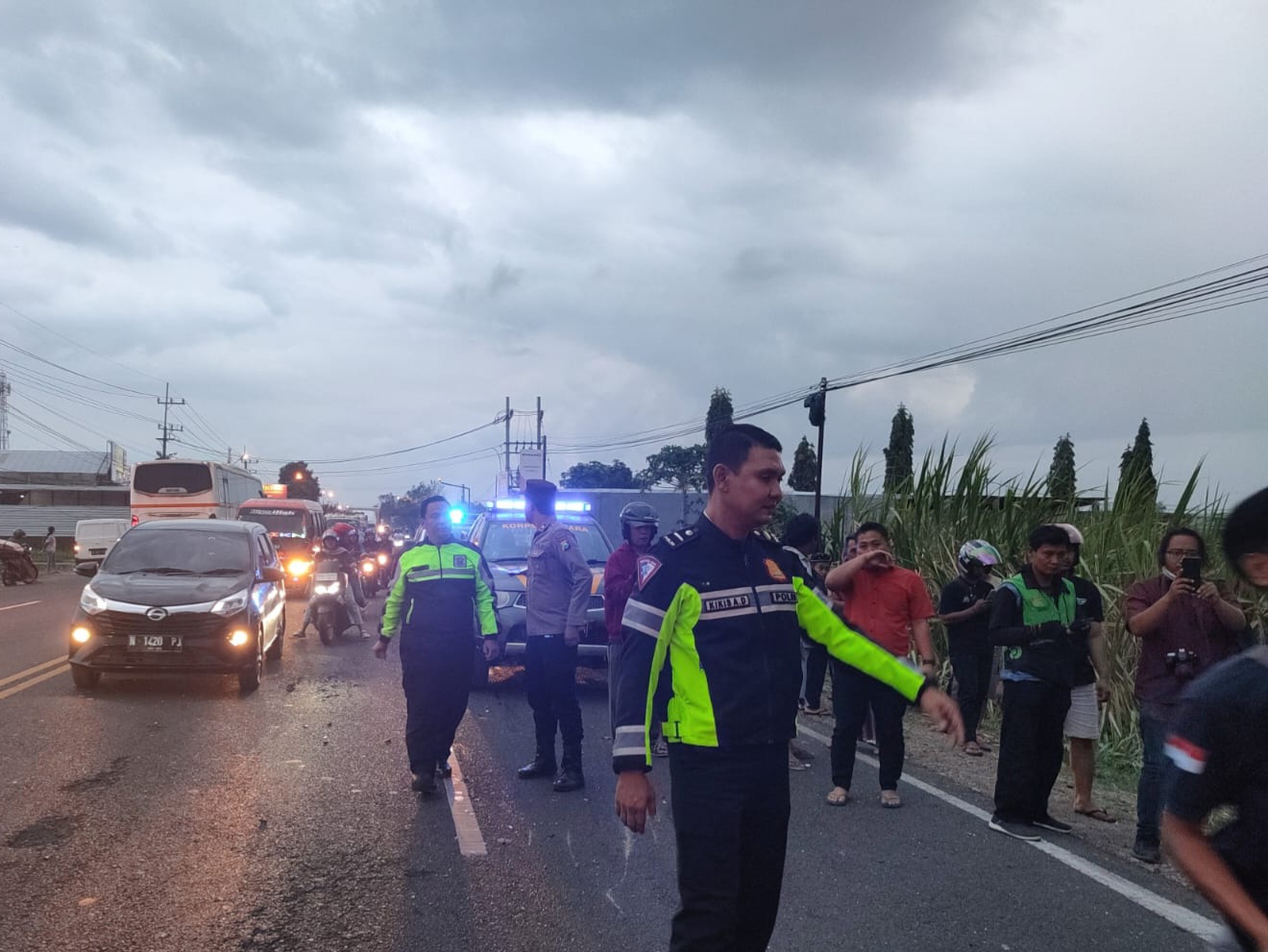 Bus Bagong Tabrak Pemotor, Satu Orang Tewas di TKP, Ini Kronologinya