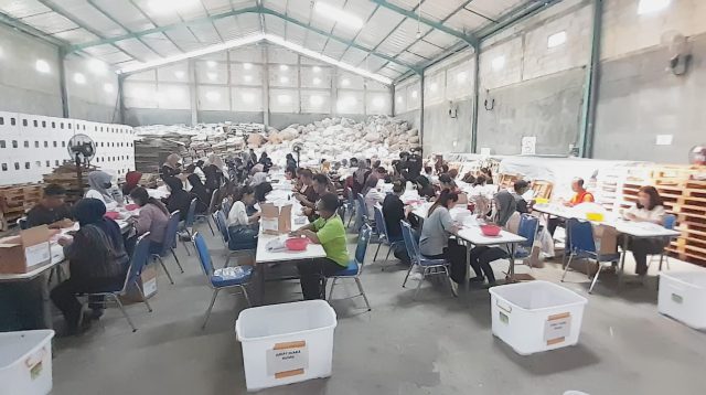 KPU Kota Kediri Mulai Penyortiran dan Pelipatan 229.989 Surat Suara Pilkada 2024
