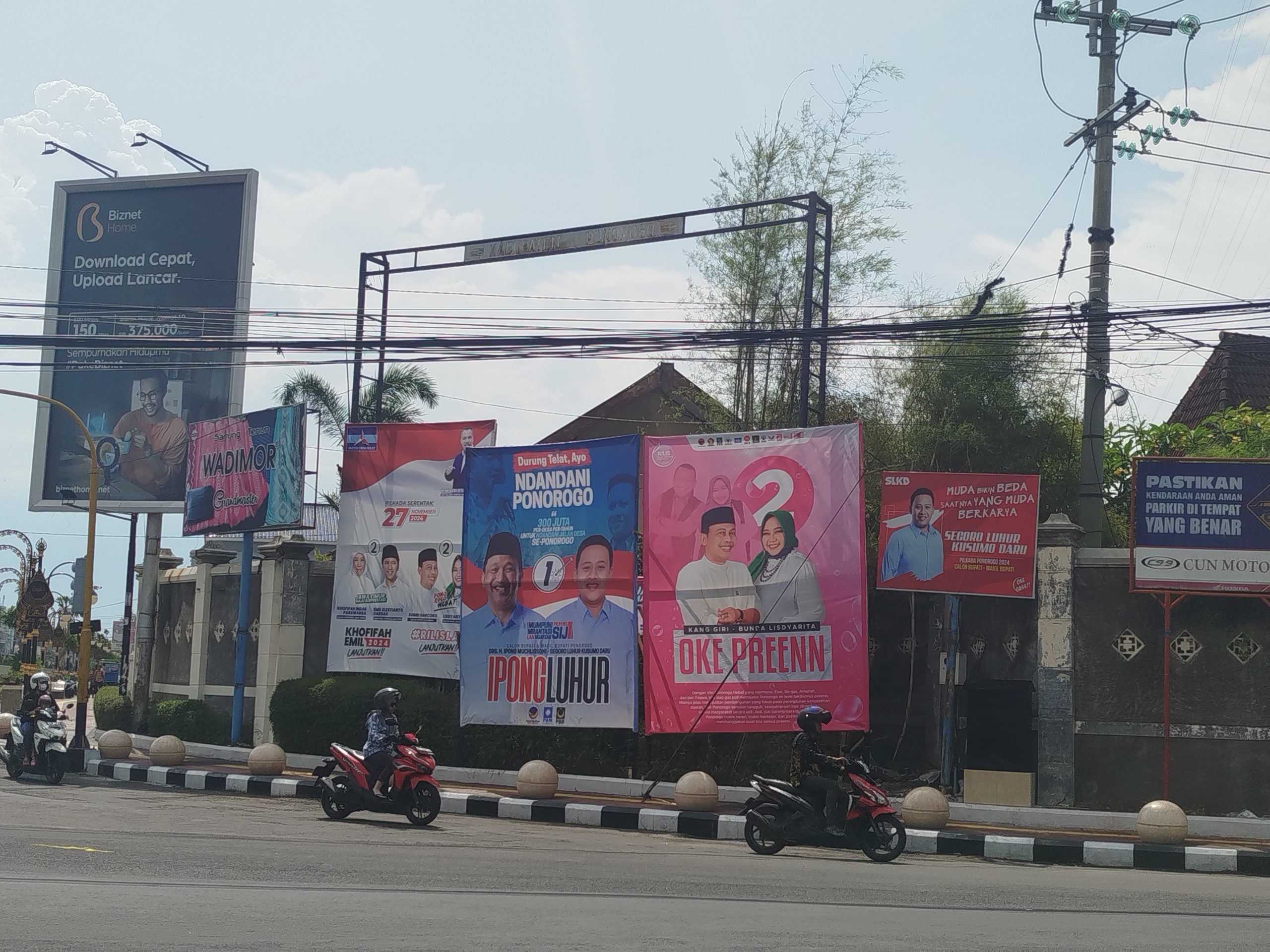 KPU Ponorogo Fasilitasi APK untuk Para Paslon, ini Jumlah dan Lokasi Pemasangannya