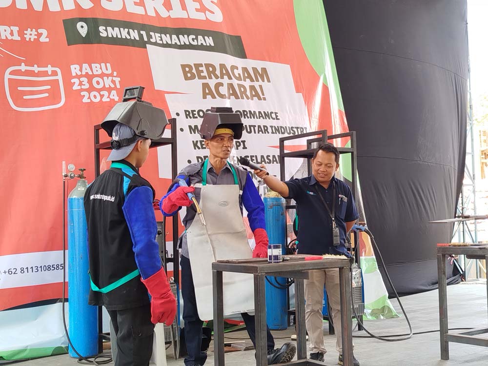 PT INKA Gelar Pelatihan Pengelasan dan Kelistrikan untuk Pelajar SMK di Ponorogo, Siap Buka Pabrik Baru di Banyuwangi