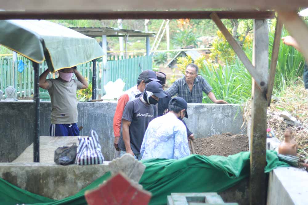 Makam Santri Tewas Dilempar Kayu Berpaku Dibongkar, Ini Penjelasan Seksi Humas Polres Blitar Kota