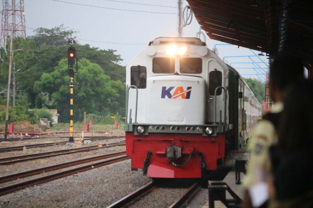 PT KAI Daop 7 Madiun Hadirkan Rangkaian Baru KA Brantas dengan Kereta Ekonomi New Generation