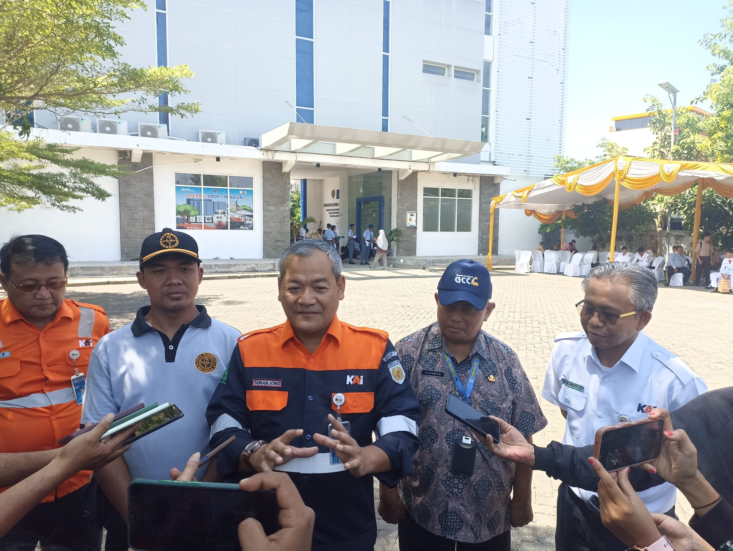Gelar Lomba Pengibaran Bendera Tingkat SLTA, KAI Daop 7 Inspirasi Para Pelajar Gelorakan Persatuan dan Kebangsaan