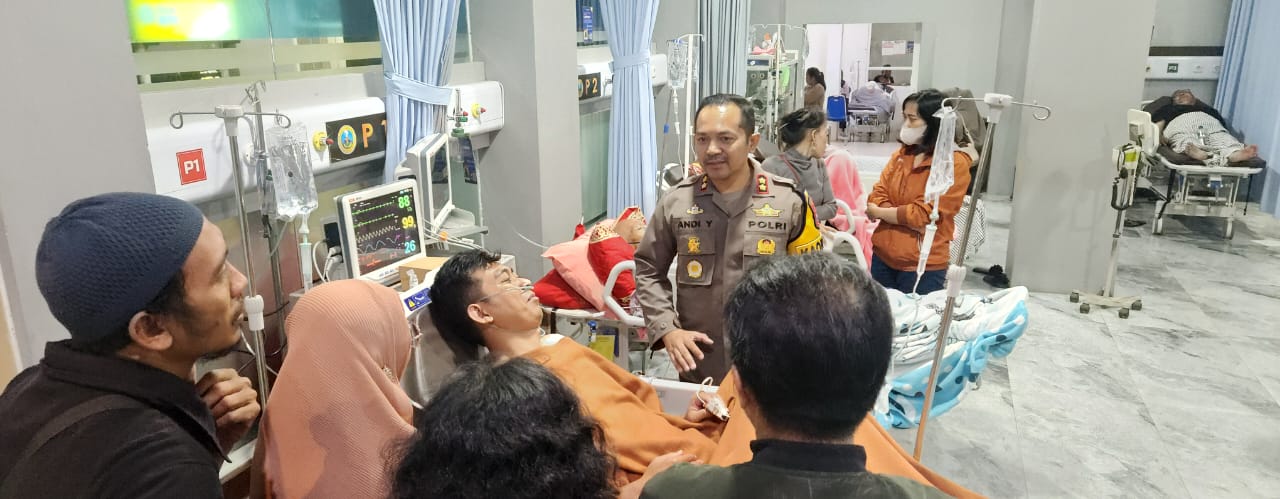 Kapolres Batu Tangung Biaya Pengobatan dan Operasi Korban Penembakan Penjual Bakso