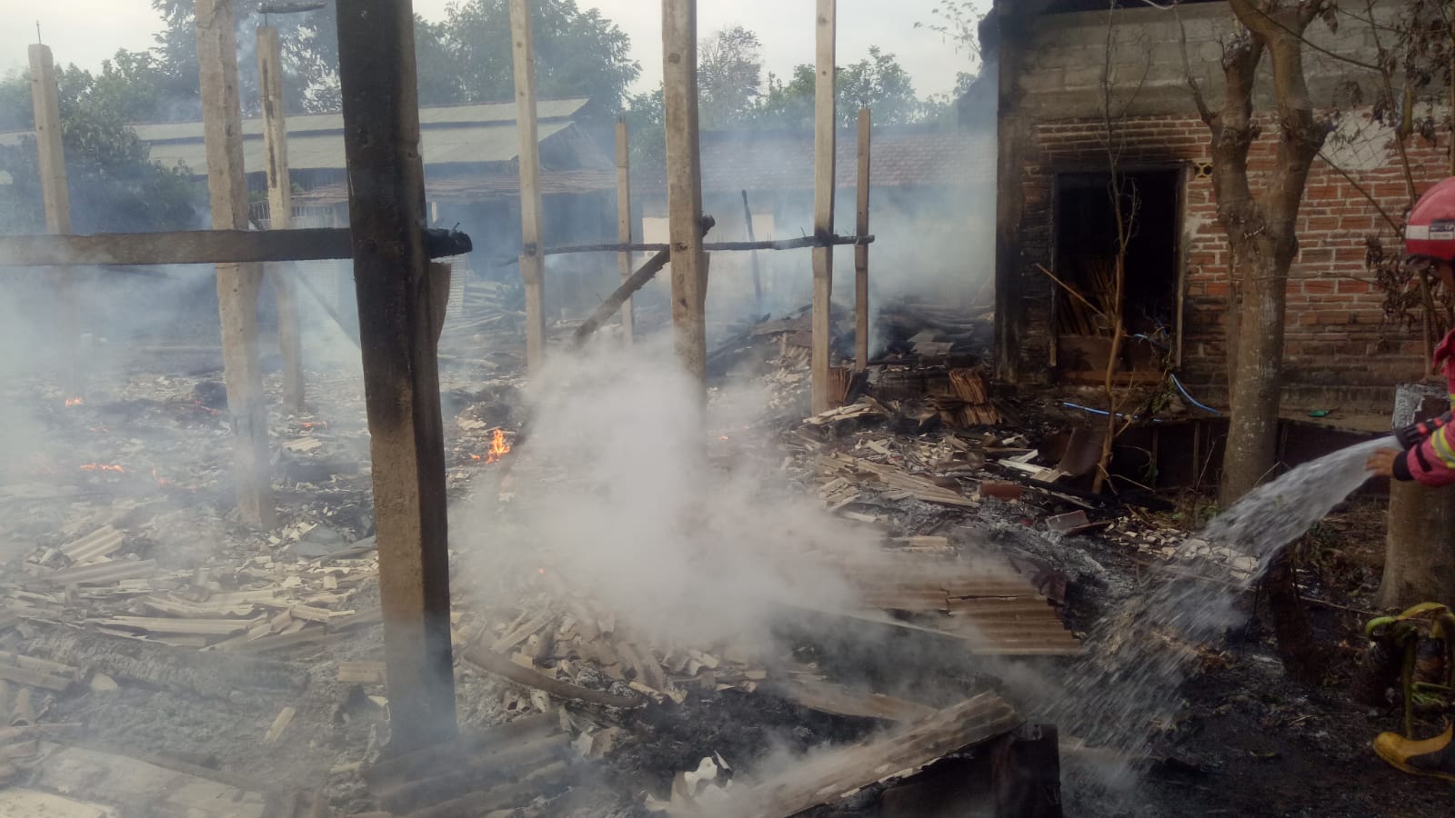 Kandang Ternak Warga Srikaton Terbakar, Begini Kronologinya