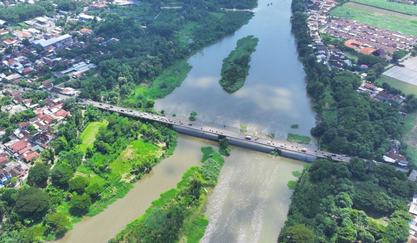 pembangunan ulang jembatan
