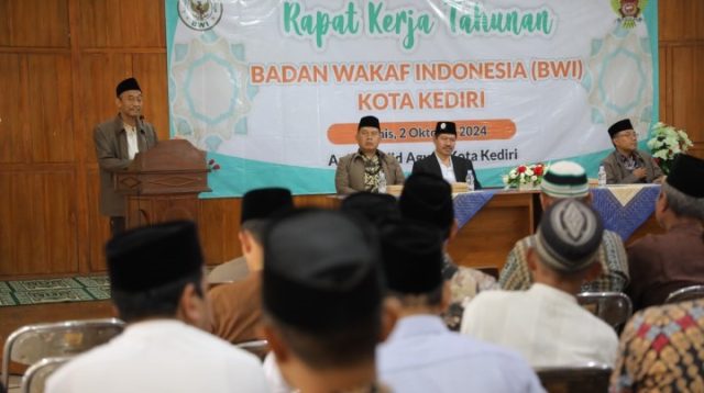 pengukuhan badan wakaf indonesia kota kediri