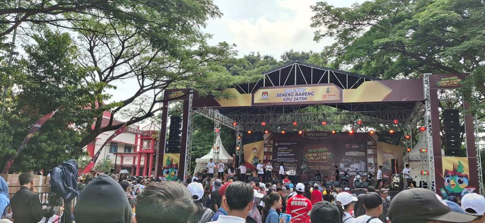 Peringati Hari Pahlawan, KPU Jatim Gelar Jalan Sehat di SLG