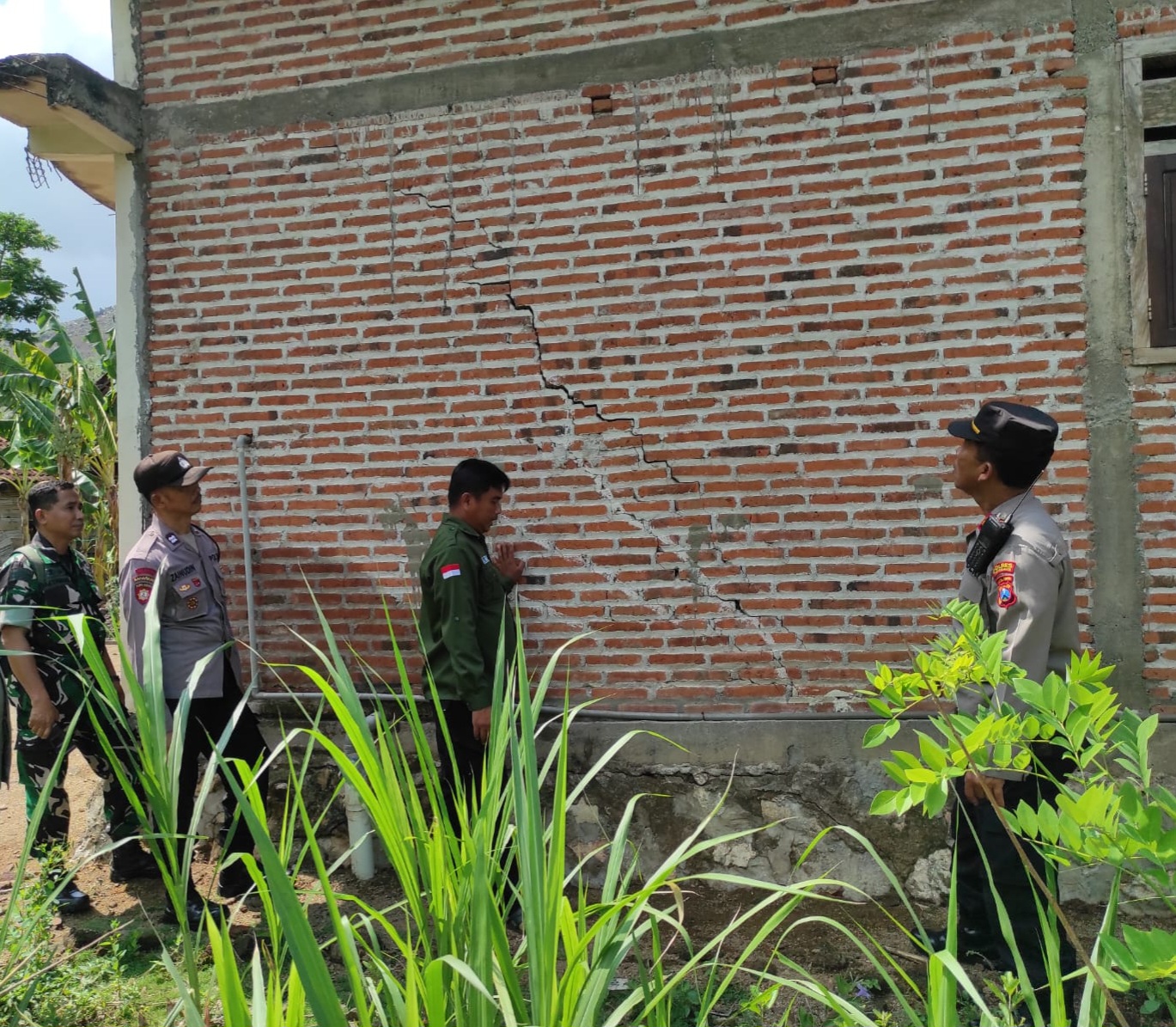 Puluhan Rumah Warga Trenggalek Alami Retak-retak, Diduga ini Penyebabnya