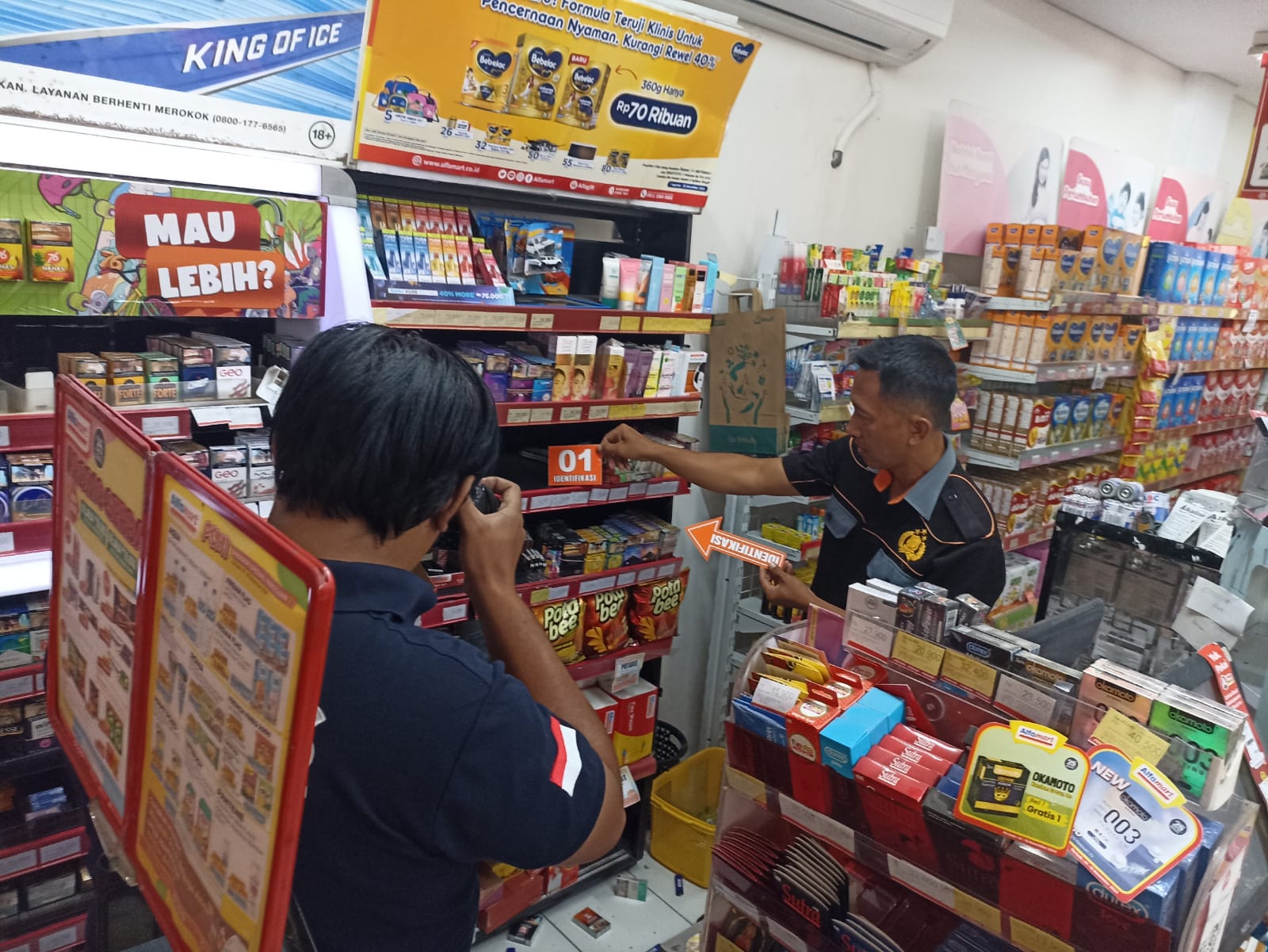 Perampok Satroni Minimarket di Jombang, Gasak Puluhan Juta Rupiah
