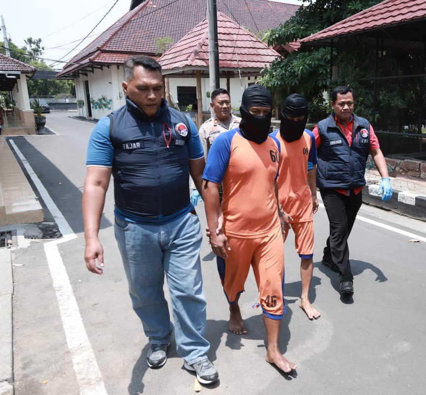 Satresnarkoba Polres Jombang Tangkap Dua Pengedar Sabu, Amankan 51 Paket Siap Edar
