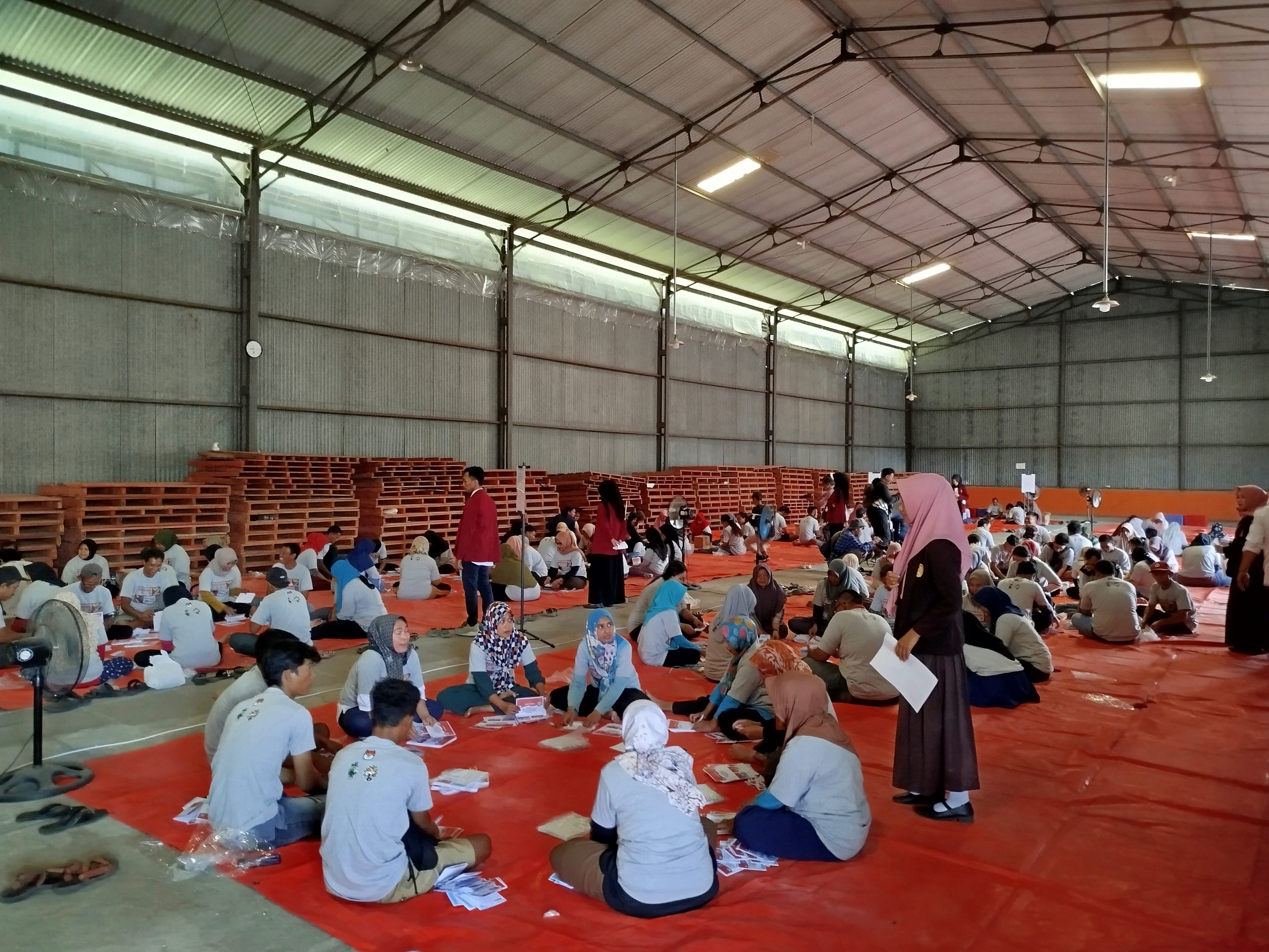 KPU Ponorogo Pastikan Logistik Pilkada 98 Persen Selesai, Siap Untuk Didistribusikan