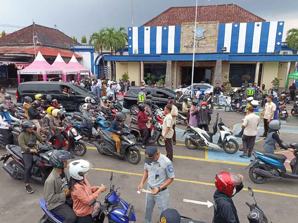 Ratusan Pengendara Terjaring Razia, Kasat Lantas Polres Kediri Kota: Pelanggar Didominasi Pelajar Sekolah