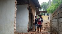Dua Rumah Warga Terdampak Banjir di Bakalan Akan Terima Bantuan Material Bangunan