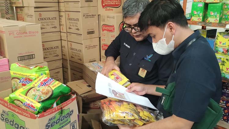 Sidak Toko dan Distributor, BPOM Kediri Sita Jajanan China Mengandung Bakteri