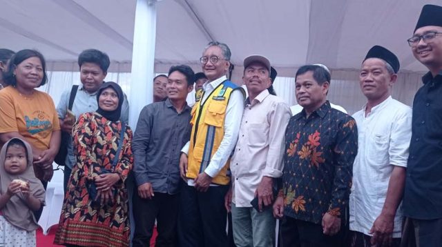 Menteri PU RI Kunjungi dan Dengarkan Keluhan Warga Jongbiru