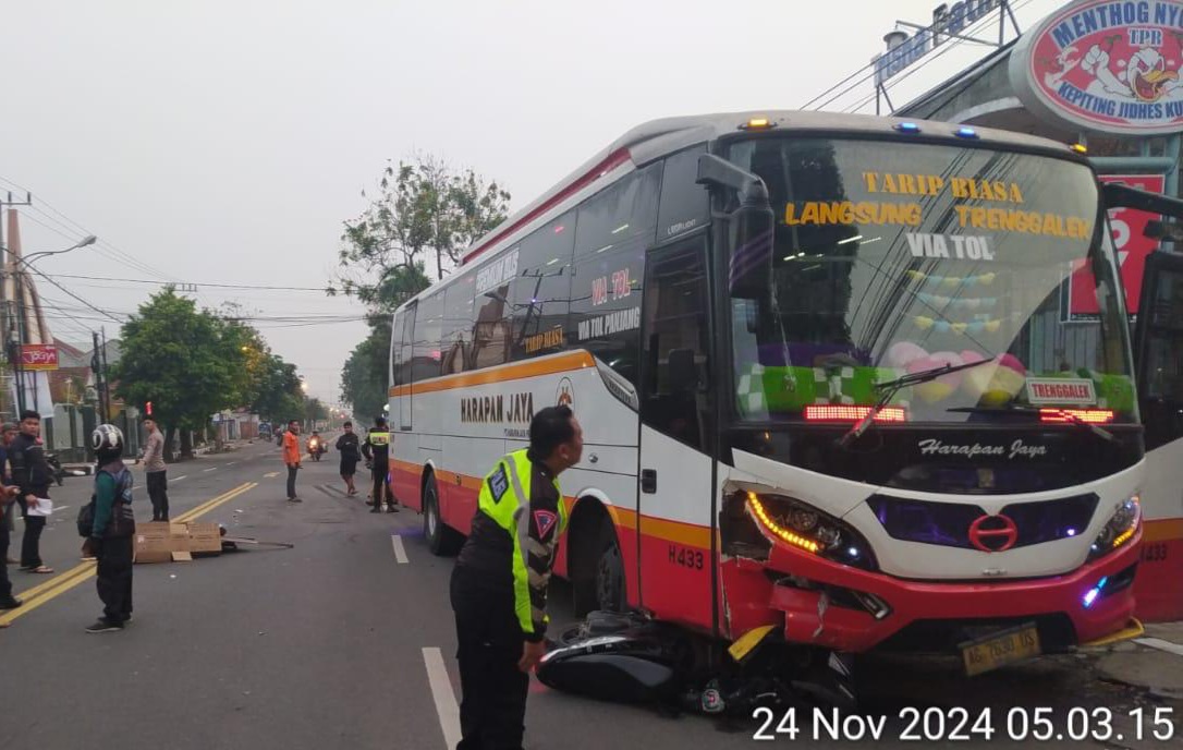 Hendak Menyeberang Jalan, Pemotor di Tulungagung Tewas Usai Tertabrak Bus, Begini Kronologinya