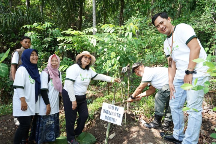 tanam pohon kota kediri