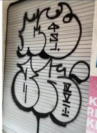 Aksi Tiga Pelaku Vandalisme Terekam CCTV