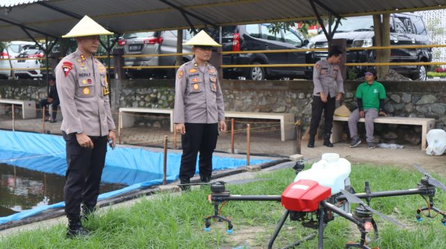Implementasikan Pertanian Modern, Polres Trenggalek Libatkan Drone