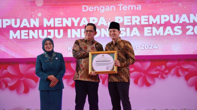 Komitmen Atas Kesetaraan Gender, Pemkab Trenggalek Raih Penghargaan Gubernur Jatim