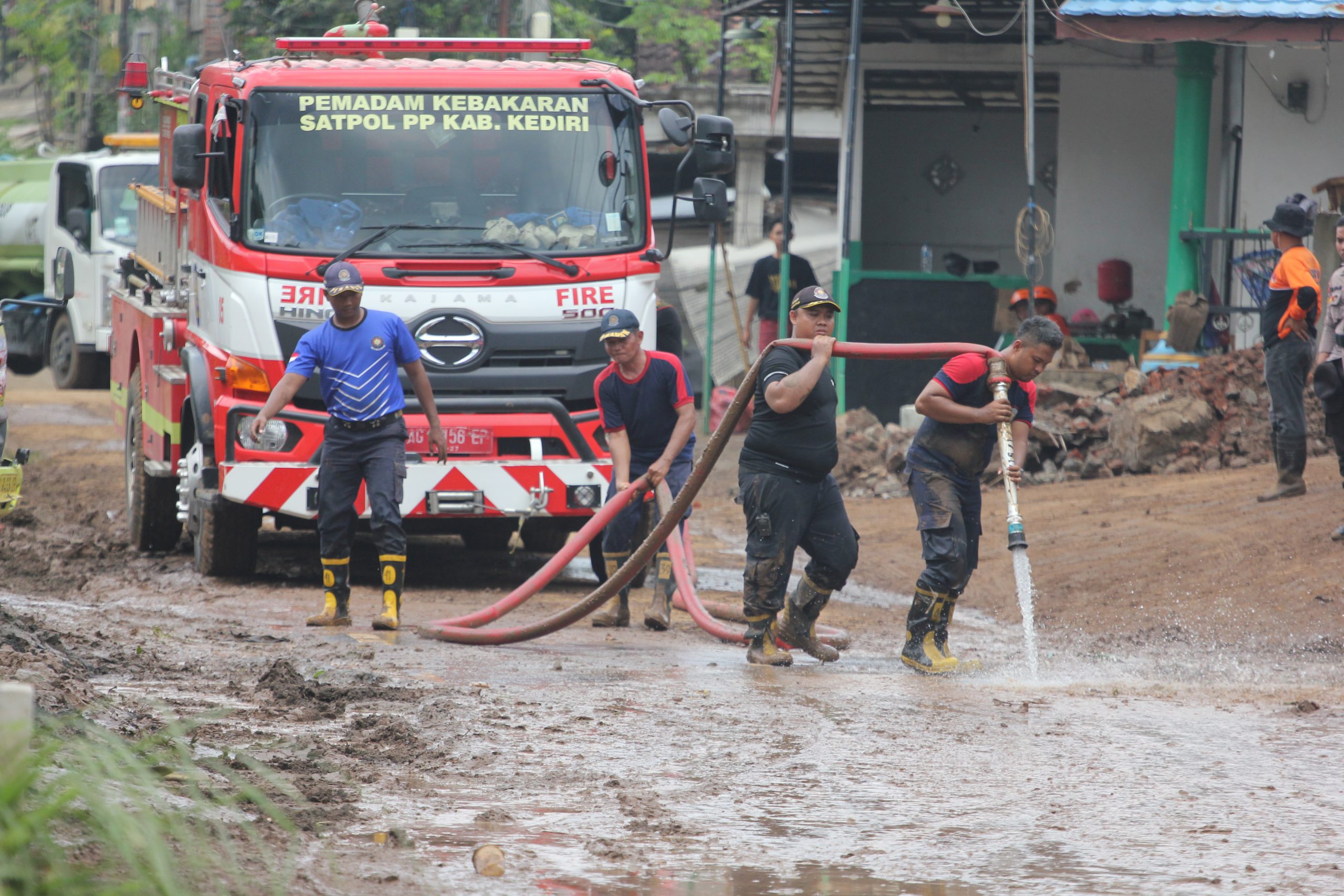 Sebanyak 26 Rumah Terdampak Banjir Bandang di Tiron Banyakan, Ada Bantuan Logistik dari Pemkab Kediri