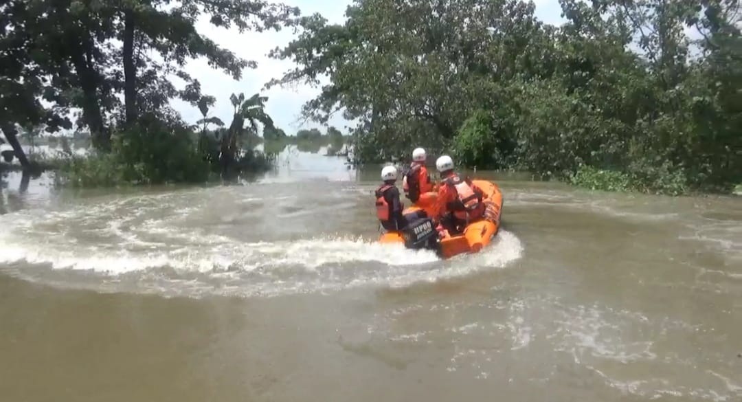 Terseret Banjir saat Selamatkan Benih Padi, Satu Orang Hilang