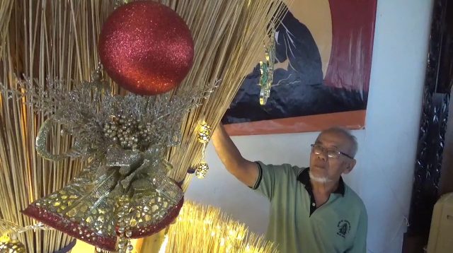 Pohon Natal Unik Terbuat dari Batang Lidi Setinggi 6 Meter, Jadi Simbol Persatuan dan Kesatuan Menghadapi Berbagai Tantangan