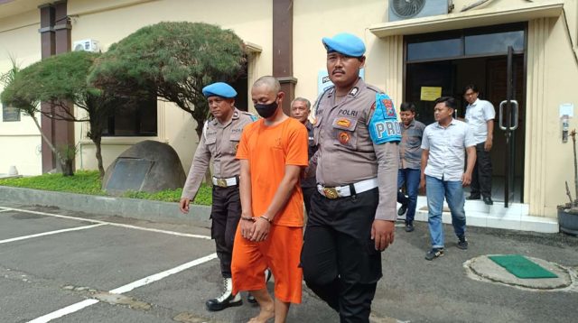Perampok Ancam Todongkan Pisau Karyawan Minimarket Diringkus Resmob Polres Kediri Kota, Sempat Beraksi di Wilayah Nganjuk