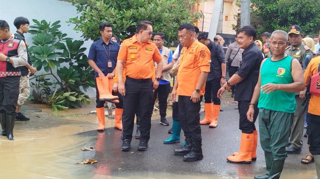 Pj Gubernur Jatim Pantau Penanganan Banjir di Ponorogo