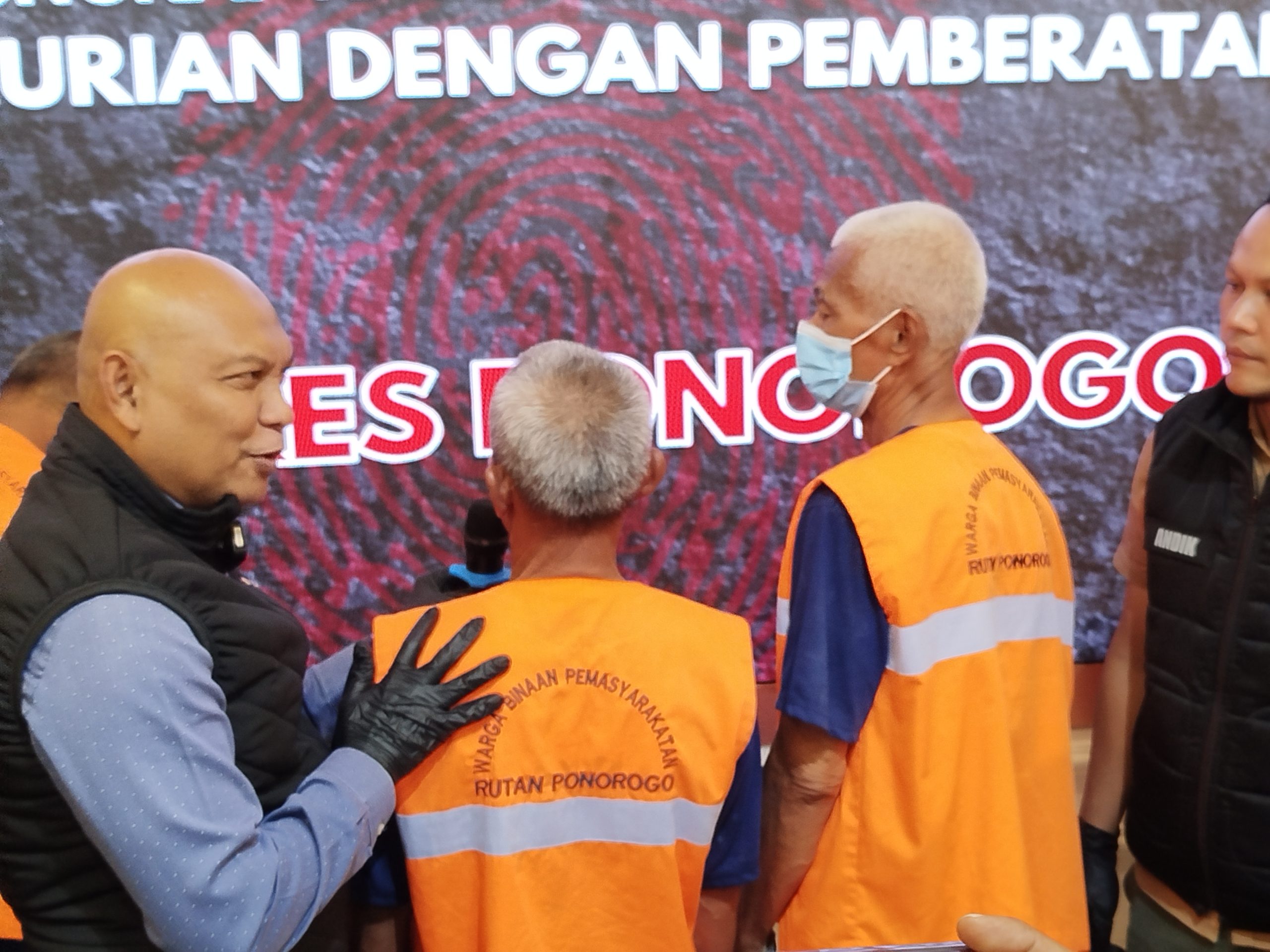 Waduh, Tiga Lansia di Ponorogo Diamankan Polisi Saat Bermain Judol, ini Pengakuannya
