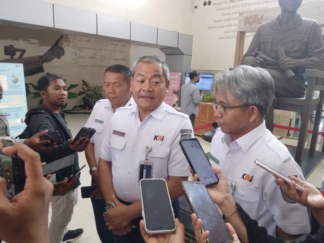 Layani Penumpang saat Libur Nataru, KAI Tambah Rangkaian KA Brantas