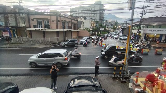 Arus Lalin Kota Batu Ramai Lancar Jelang Pergantian Tahun