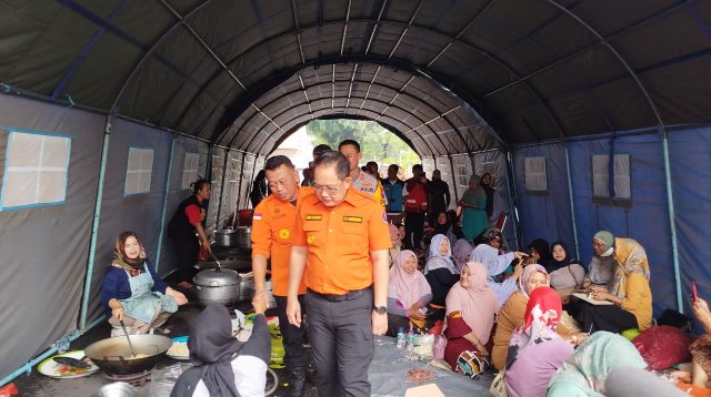 Korban Banjir Butuh 12.000 Bungkus Nasi Per Hari, Dinsos Jamin Ketersediaan Pangan