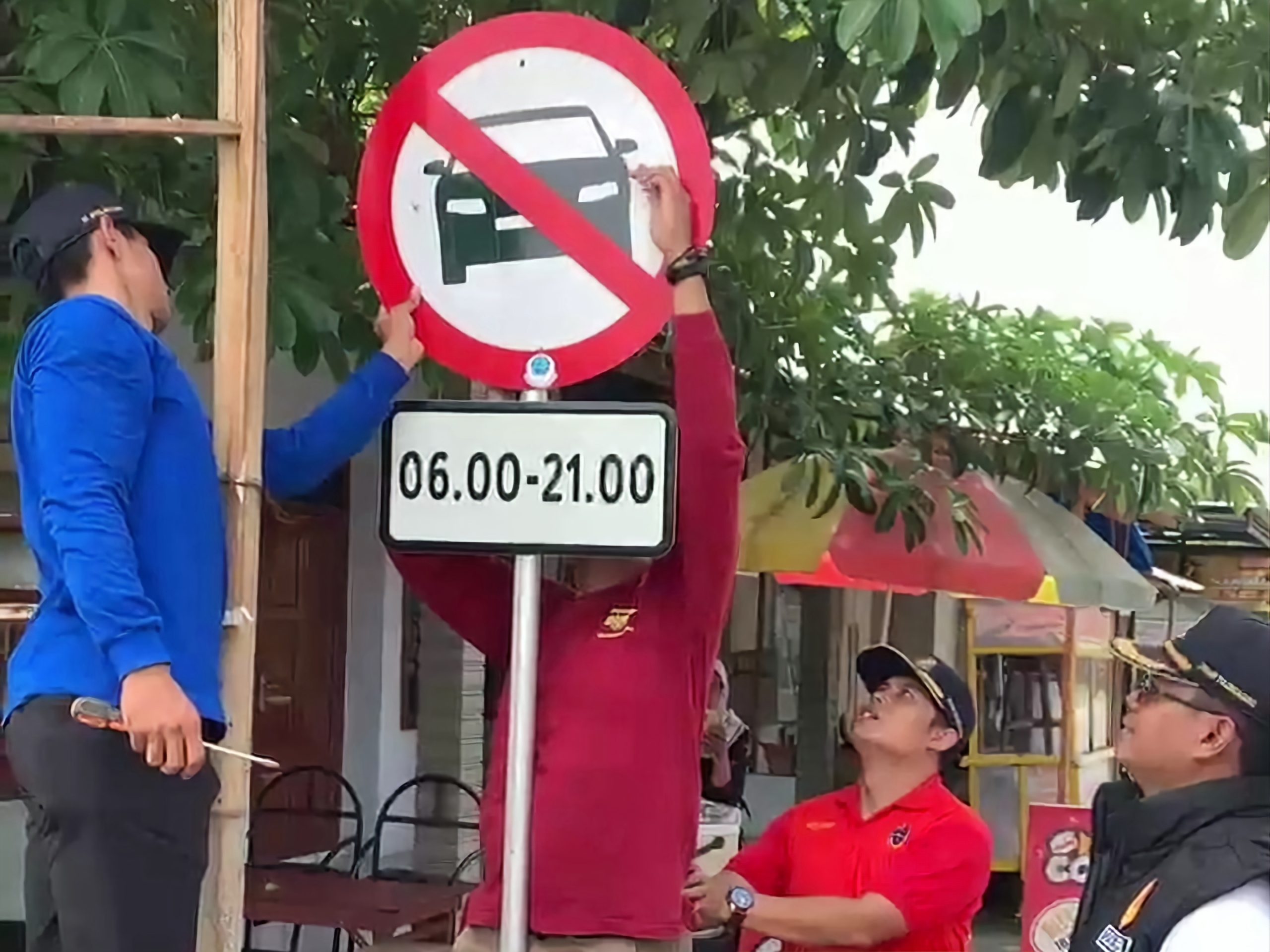 Demi Keselamatan, Rekayasa Lalu Lintas One Way di Barat UIN Tulungagung Mulai Diberlakukan, Pelanggar Siap-siap Ditindak